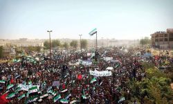 مظاهرات أسطورية تؤكد على مطلب الثورة في إسقاط النظام
