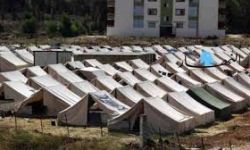 سبع عائلات من أصل ٣٥٠ عائلة تغادر مخيم 